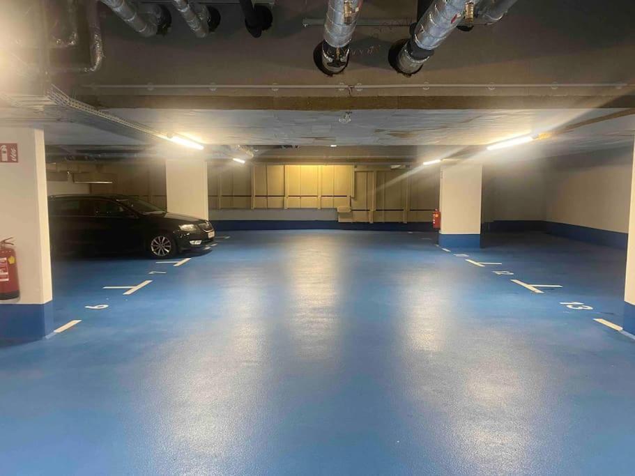 Moderne Wohnung In Der Toplage Inkl. Garage Vienna Esterno foto