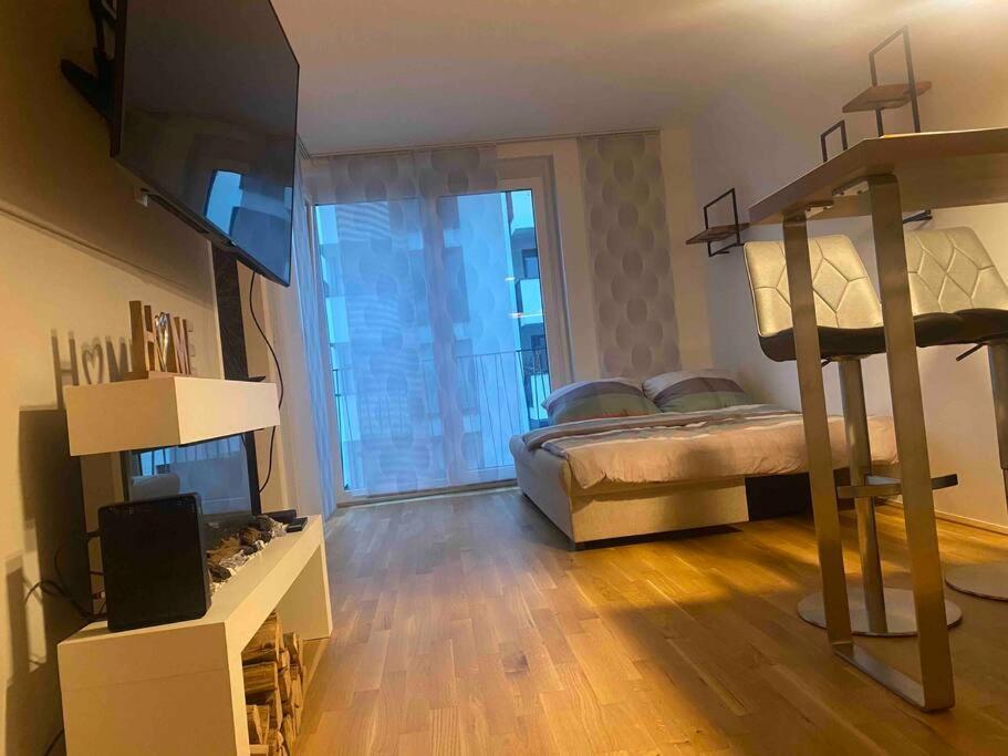 Moderne Wohnung In Der Toplage Inkl. Garage Vienna Esterno foto